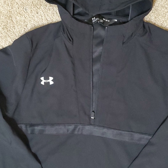 Under Armour lightweight jacket - Picture 2 of 4